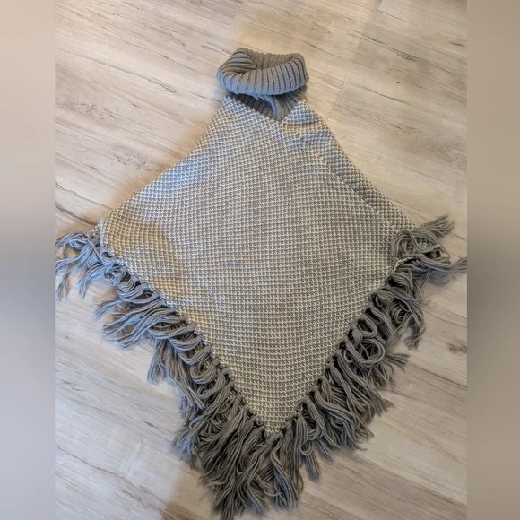 The Limited Gray Knit Fringe Poncho - Picture 1 of 5